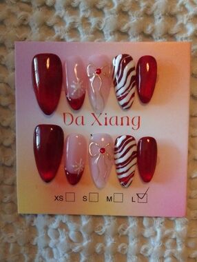Da Xiang Red and White Holiday Zebra Press-On Nails Size LG 💖